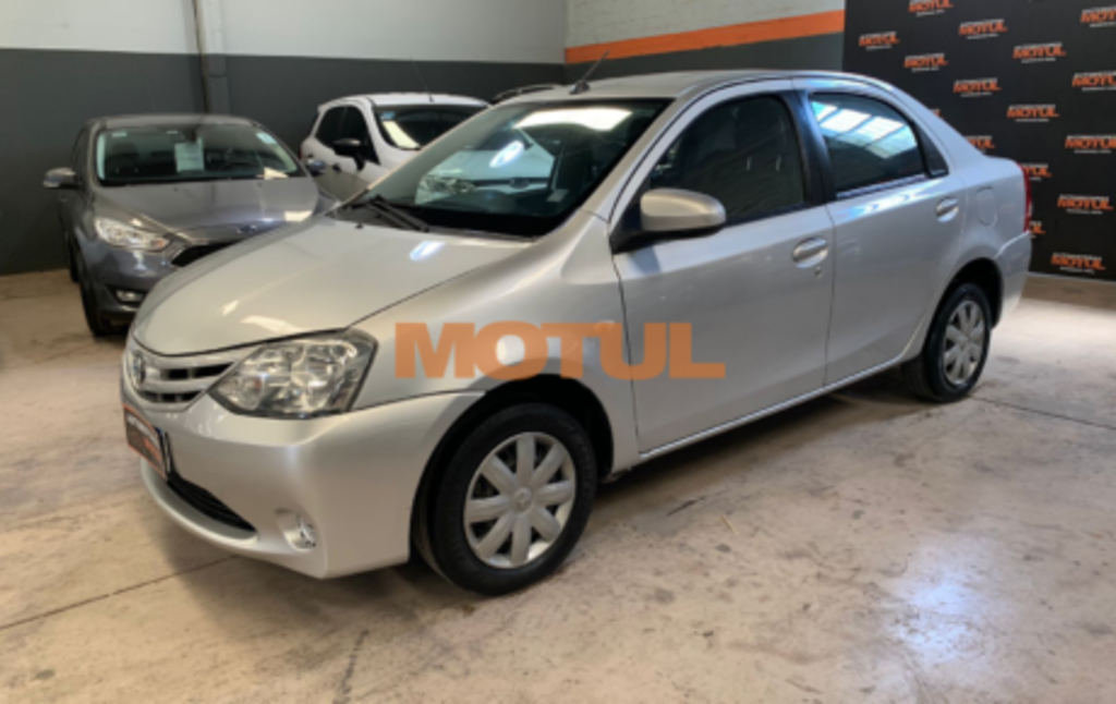 Toyota Etios XS 1.5 2016