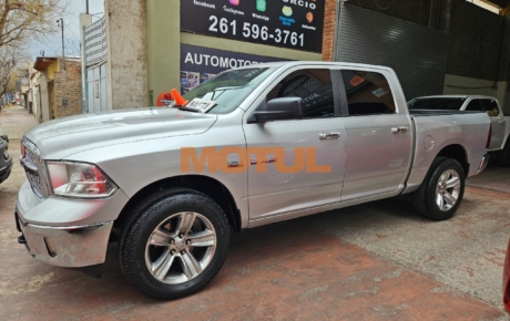 Dodge RAM 1500 Laramie 5.7 V8 4×4 2015