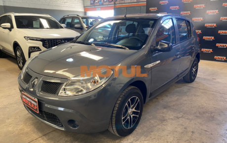 Renault Sandero Confort M/T 1.5 Diesel 2010