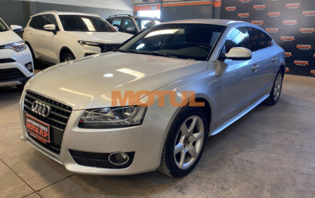 Audi A5 Sportback FSI M/T 2.0 Nafta 2012