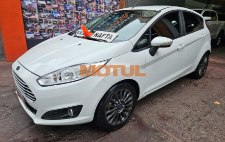 Ford Fiesta SE 1.6 2015